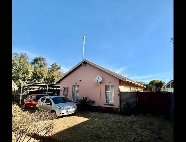 3 BEDROOM HOUSE FOR SALE IN VANDERBIJLPARK CE 3